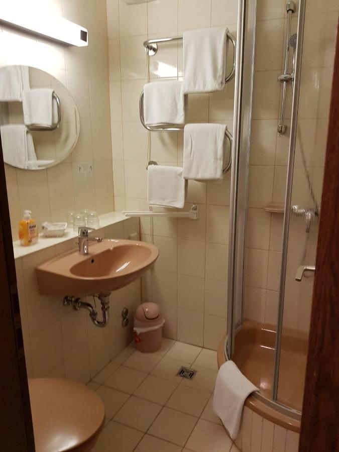 Hotel Zum Mueckenberger Hof Lauchhammer 外观 照片
